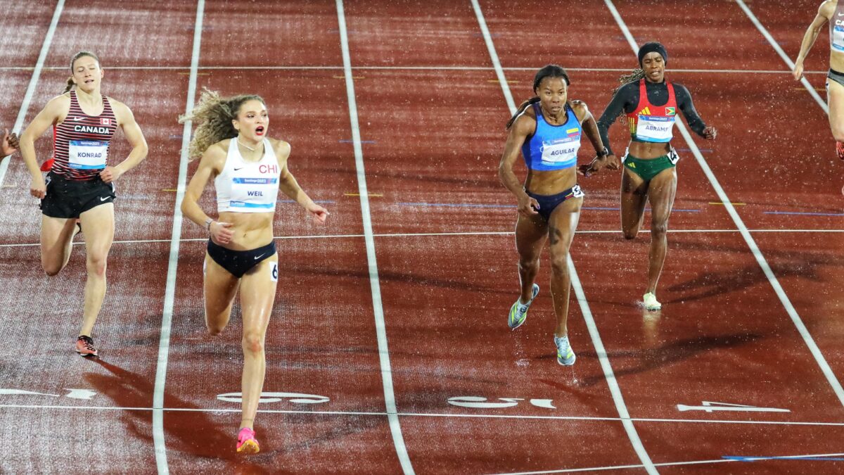 Evelis Aguilar, bronce de los 400 metros planos de Santiago 2023