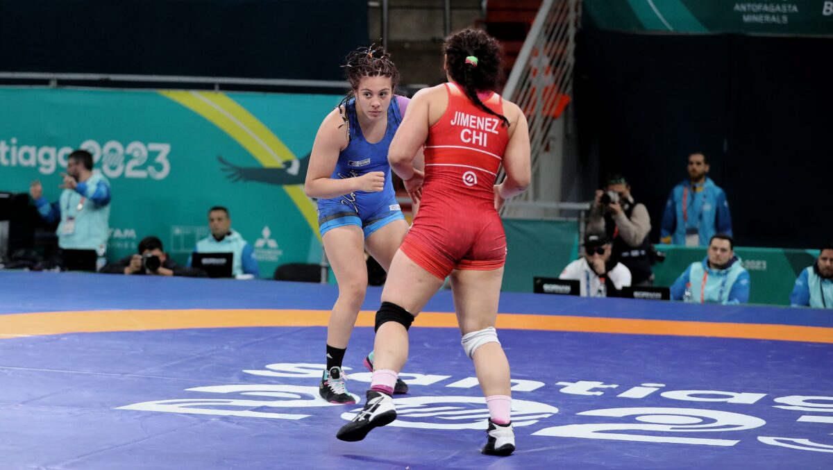 Nicoll Parrado, bronce en lucha de Santiago 2023