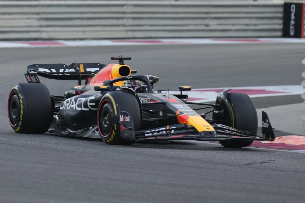 Verstappen gana en Abu Dabi y cierra el año con 19 victorias