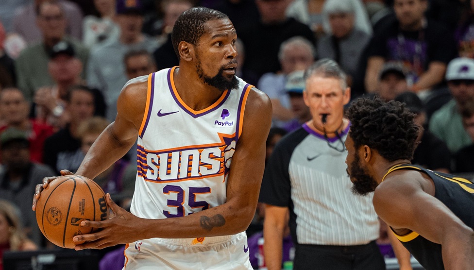 Durant y Booker guían a los Suns para un nuevo triunfo seguido