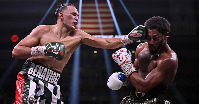 Benavidez vence a Andrade tras 6 rounds y pide pelea contra «Canelo»