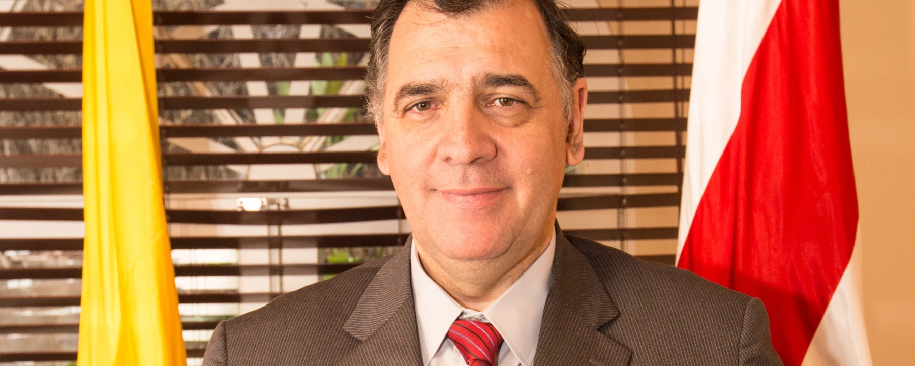 Derechos constitucionales de los menores de edad prevalecen sobre los de los consumidores de drogas: José Gregorio Hernández