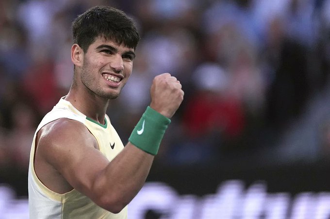 Alcaraz vence a Kecmanovic y accede a los cuartos de final en el Abierto de Australia