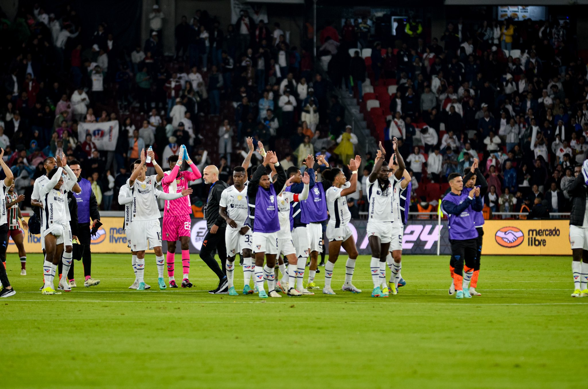Liga de Quito supera a Fluminense 1-0 en ida de la Recopa Sudamericana