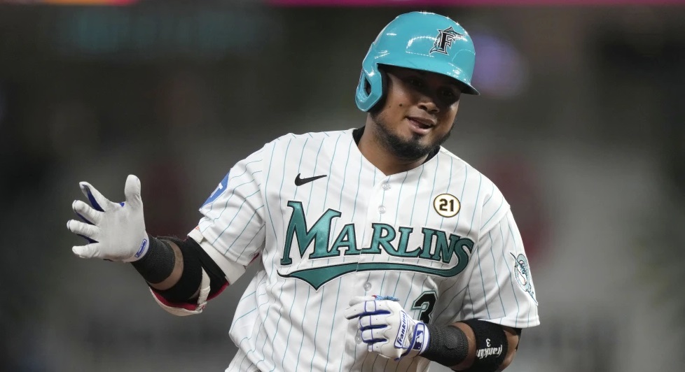 Arráez va al arbitraje con los Marlins por segundo año consecutivo