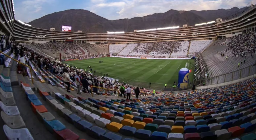 Perú analiza próxima fecha del campeonato de fútbol sin público tras choque que dejó 4 heridos