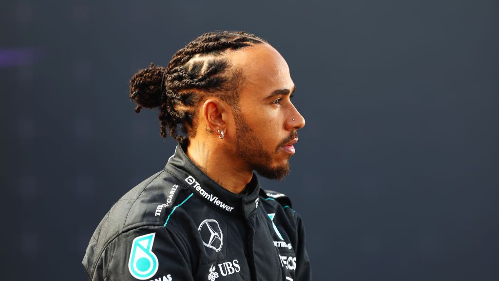 Lewis Hamilton mantuvo bien guardado su pase a Ferrari: ‘No se lo conté ni a mis padres’