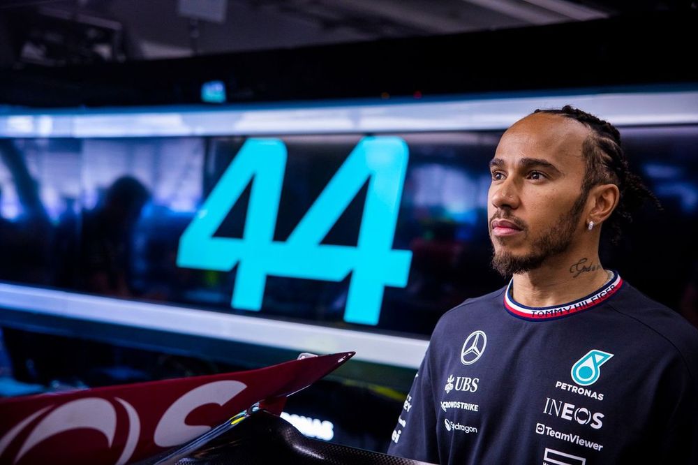 Lewis Hamilton y su pase de Mercedes a Ferrari en 2025: “Hay gente que sigue hablando m…”