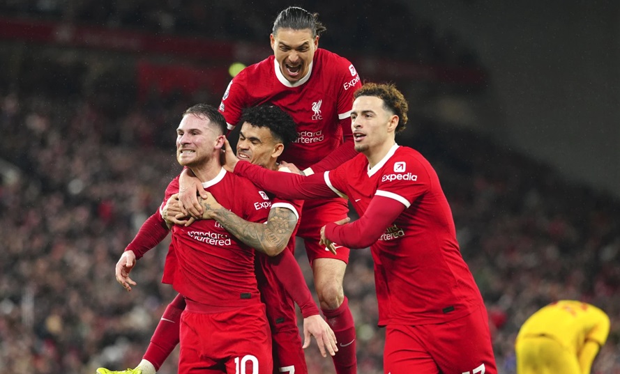 Con golazo de Mac Allister, Liverpool retoma la cima de la Liga Premier en Inglaterra