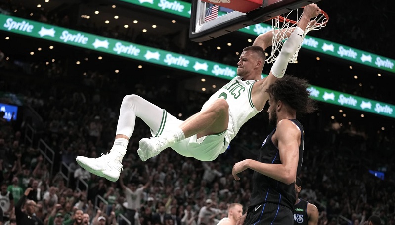 Celtics arrasan 107-89 a Mavericks al abrir Finales de la NBA