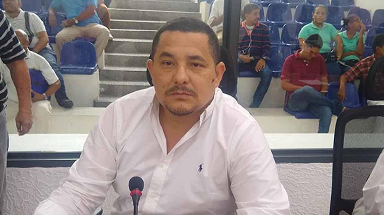 «Distrito está en mora de organizar parqueaderos en las vías»: José Trocha