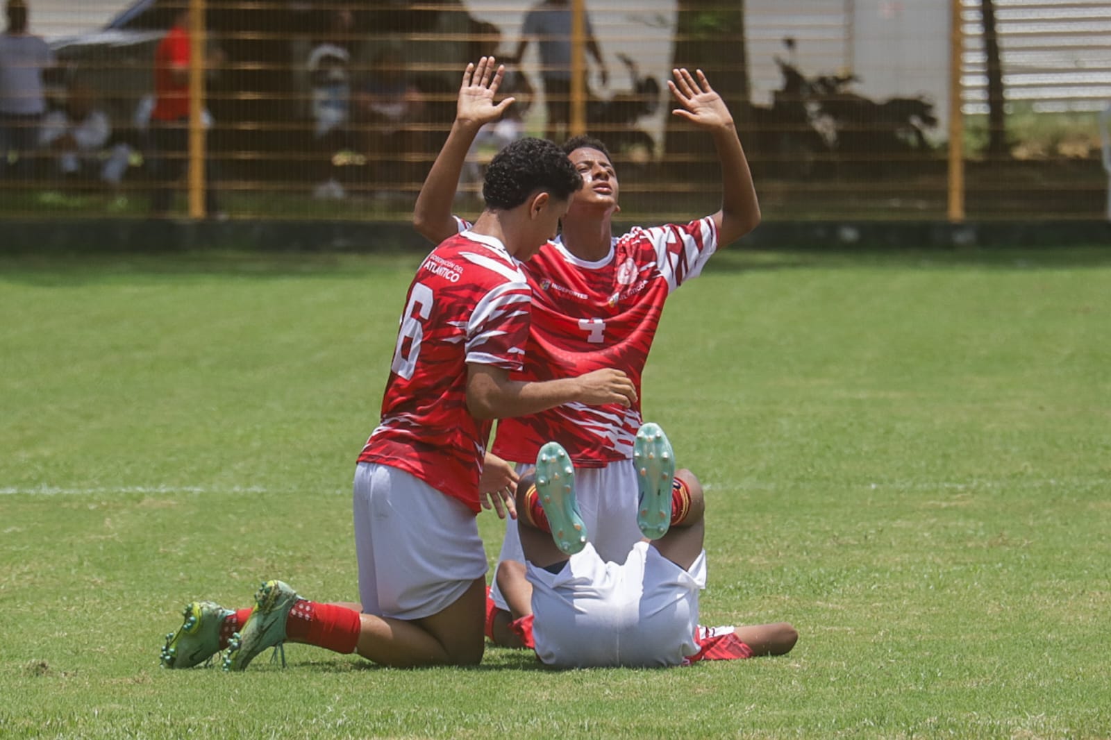 Atlántico, con 10 jugadores, logró un triunfazo ante Bolívar