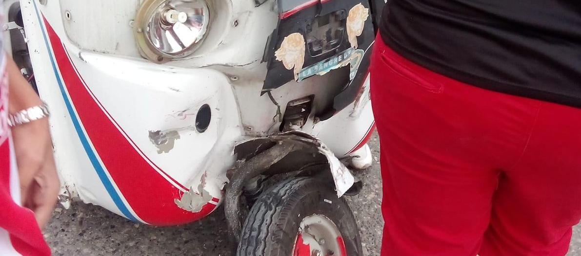 Choque de motocicleta y motocarro en la Oriental deja 3 personas ...