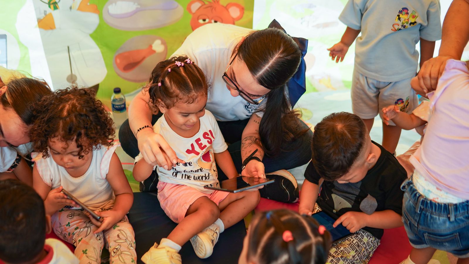 Con iluminación en lugares emblemáticos, inicia la Semana de la Primera Infancia en Barranquilla