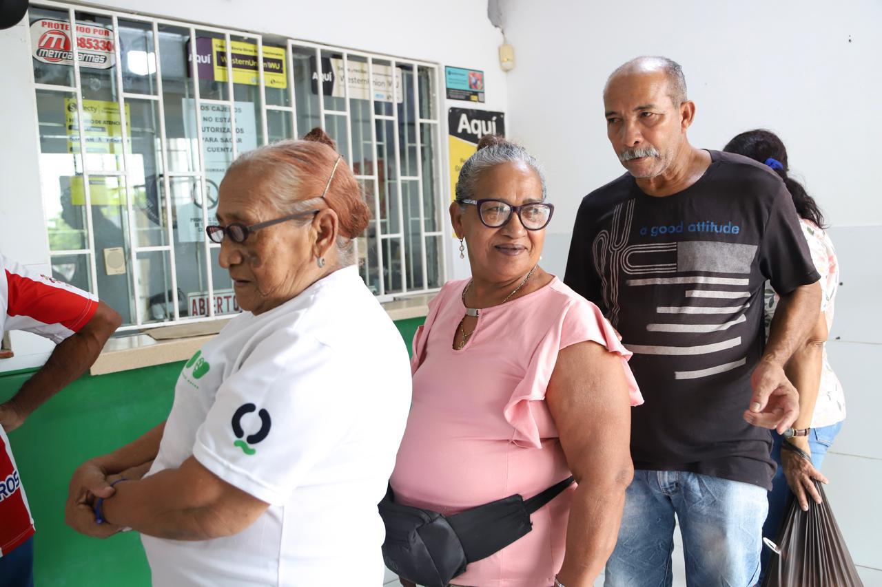 Como regalo en la Semana del Adulto Mayor, Alcaldía adelantó pago del Subsidio Distrital