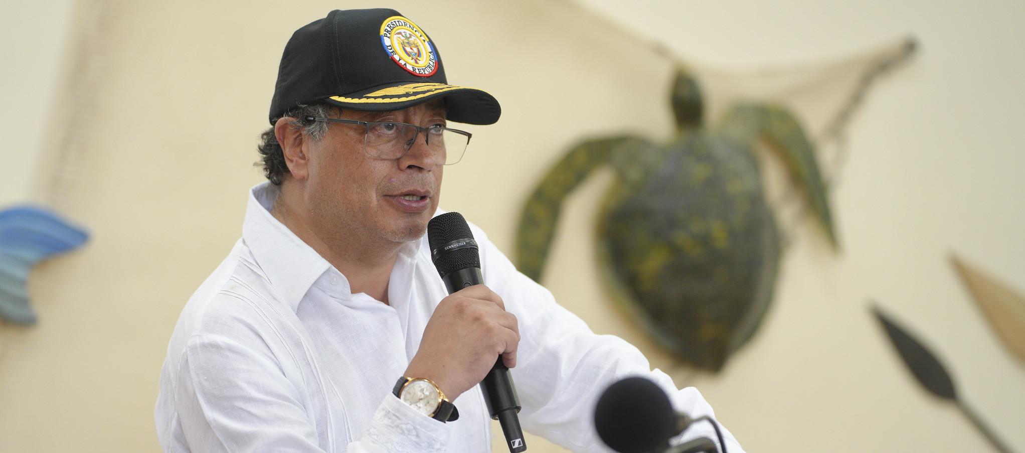 Se han organizado para dar el golpe de Estado: Gustavo Petro