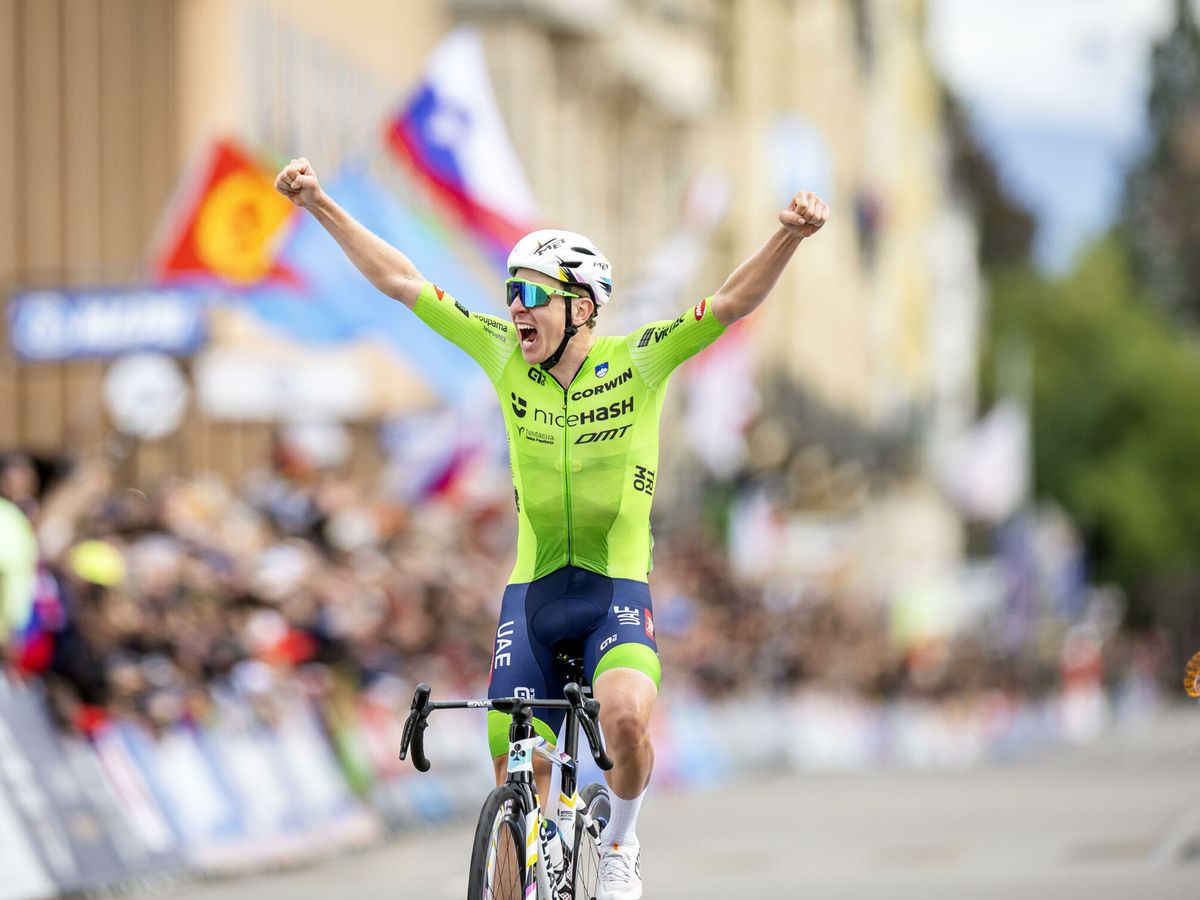 Tadej Pogacar, campeón del mundo con una exhibición de otra época