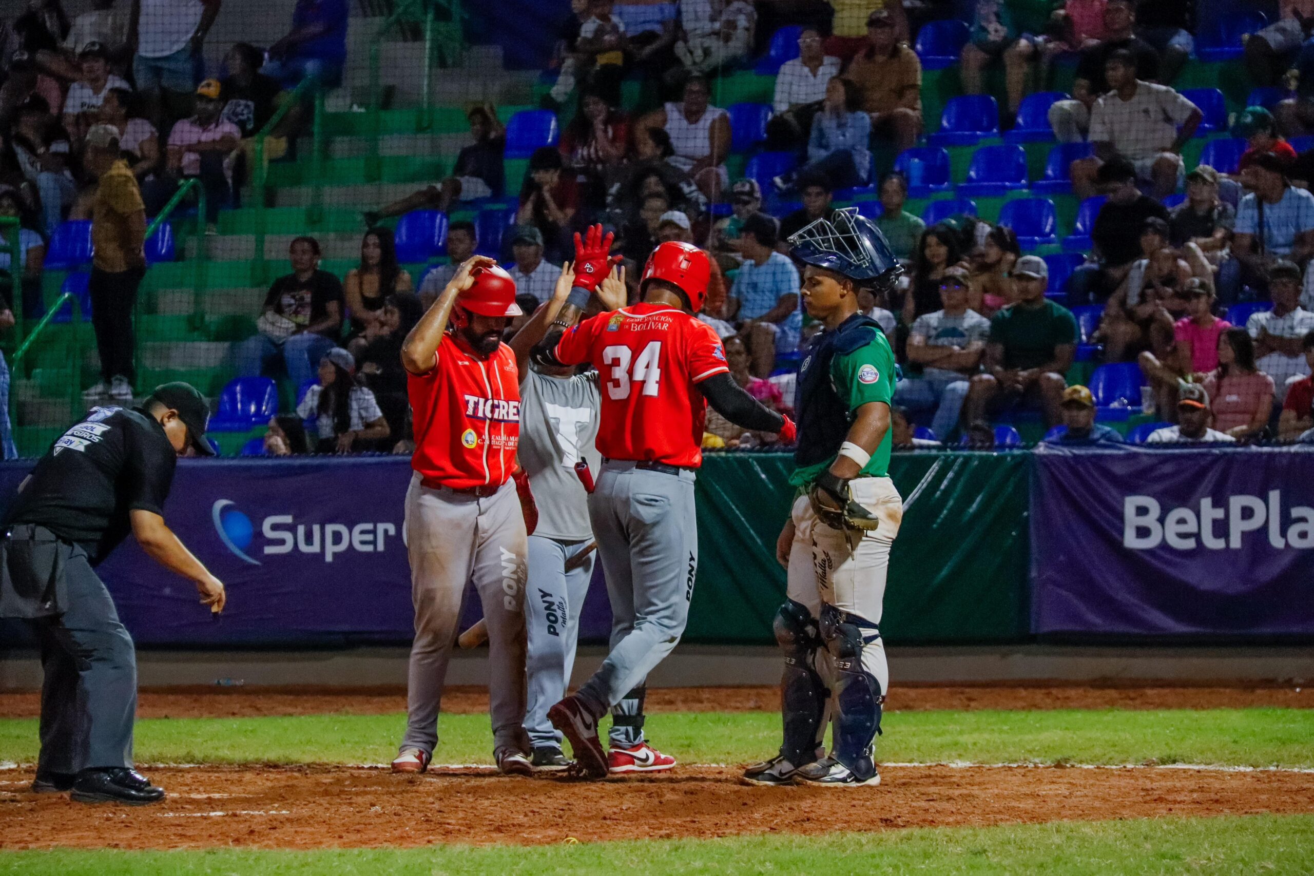 Tigres dio el golpe a los Toros al final de la serie