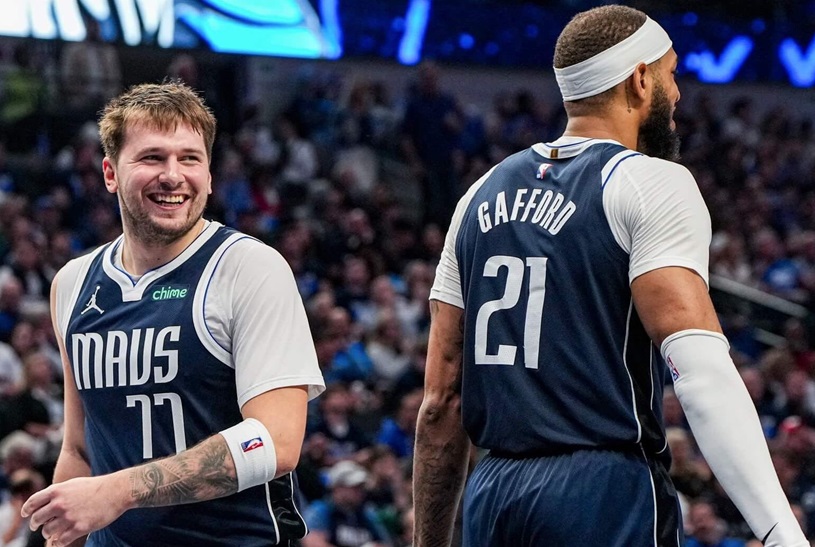 Luka Doncic regresa con los Mavericks tras perderse dos partidos por contusión en talón
