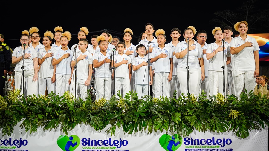 Sincelejo rompe Récord Guinness con el mayor concierto de flauta dulce del mundo