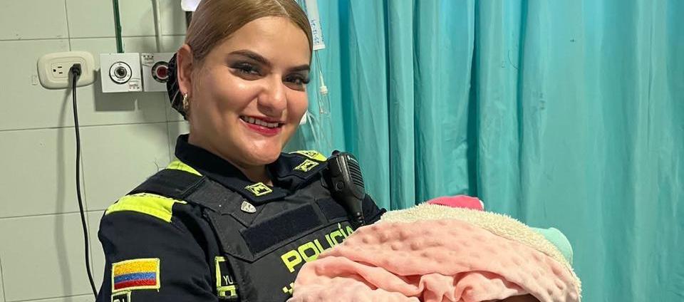 En Nochebuena, patrullera atendió parto prematuro en Ocaña