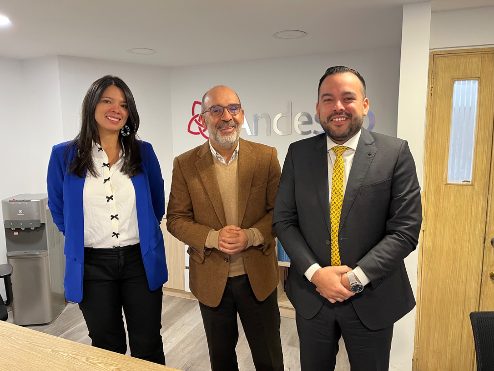 Andesco pide apoyo para solucionar situación financiera de Air-e