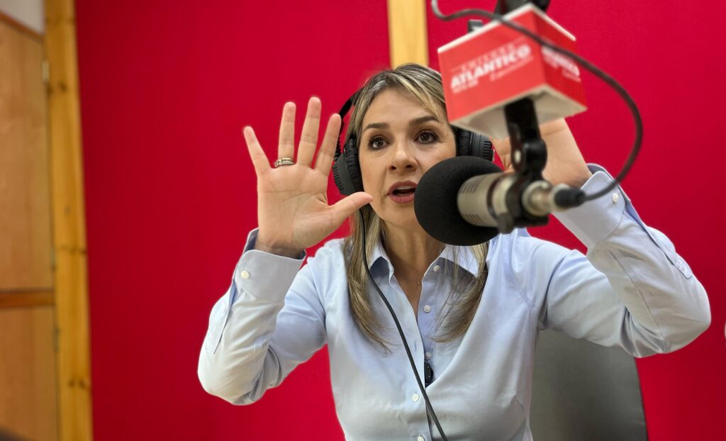 Vicky Dávila pide a Abelardo De la Espriella aclarar vínculos con hermanos Peña Redonda - Emisora Atlántico