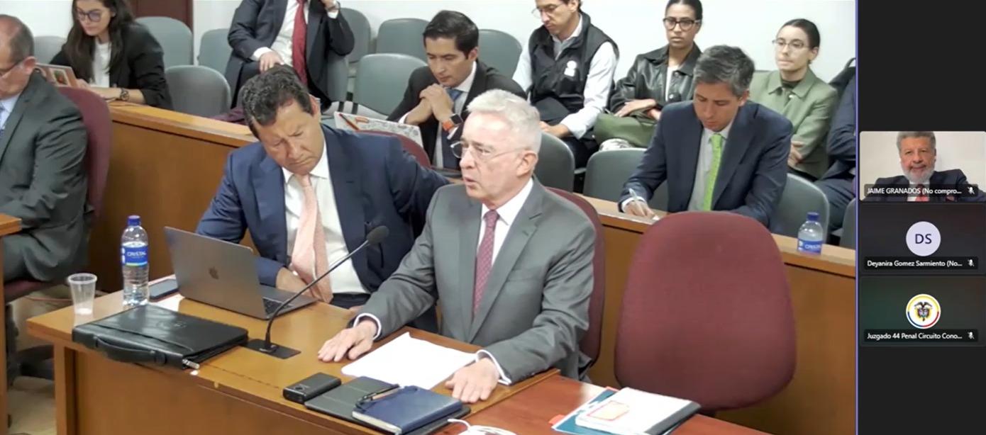 Jueza rechazó recusación presentada por la defensa de Álvaro Uribe