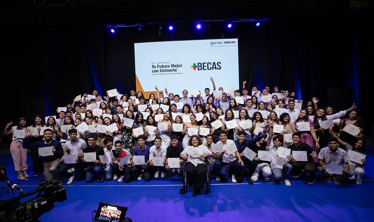 Cerca de 300 estudiantes becados inician su carrera profesional en Uninorte