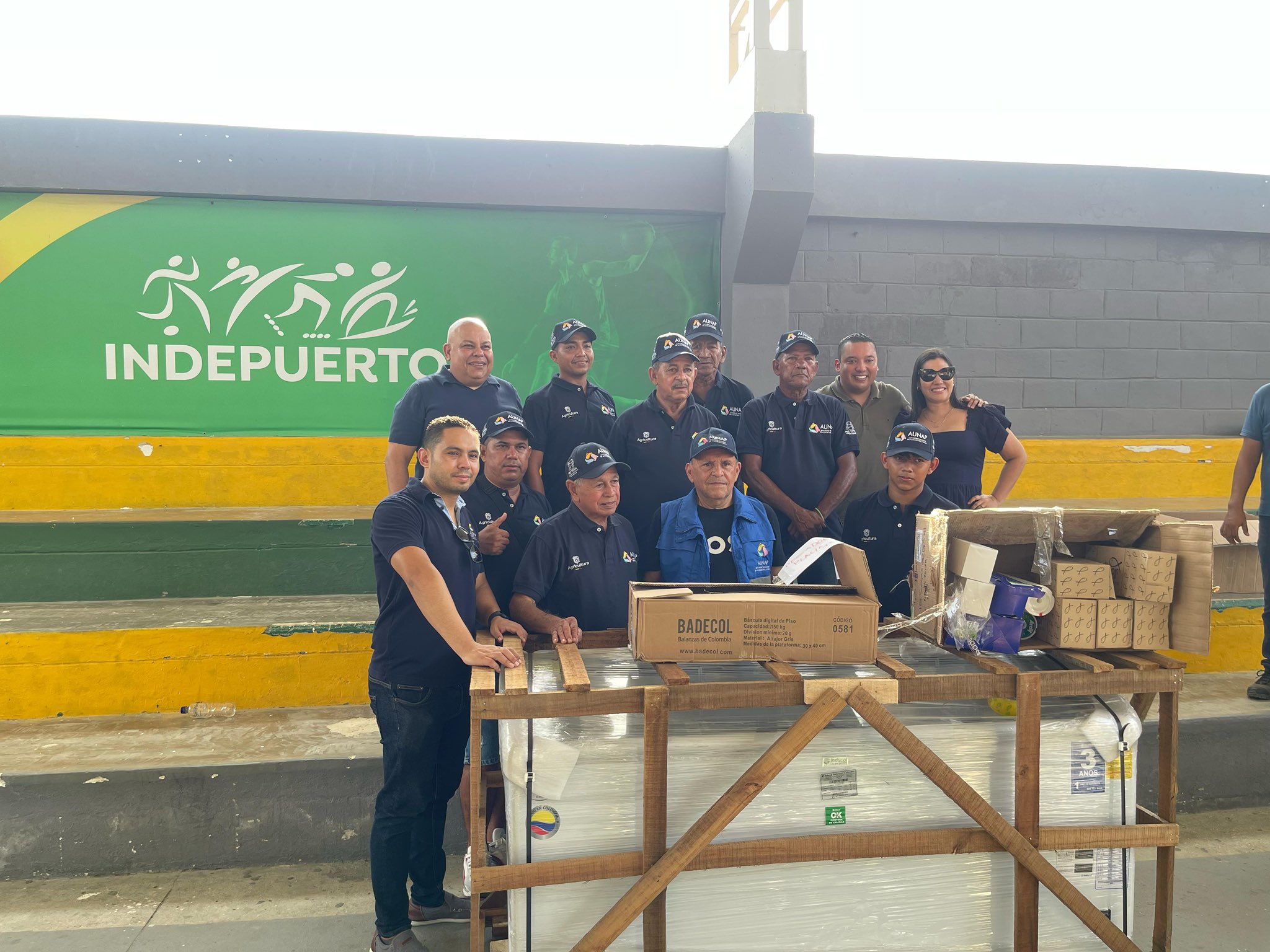 Entregan insumos a asociaciones de pescadores en Puerto Colombia