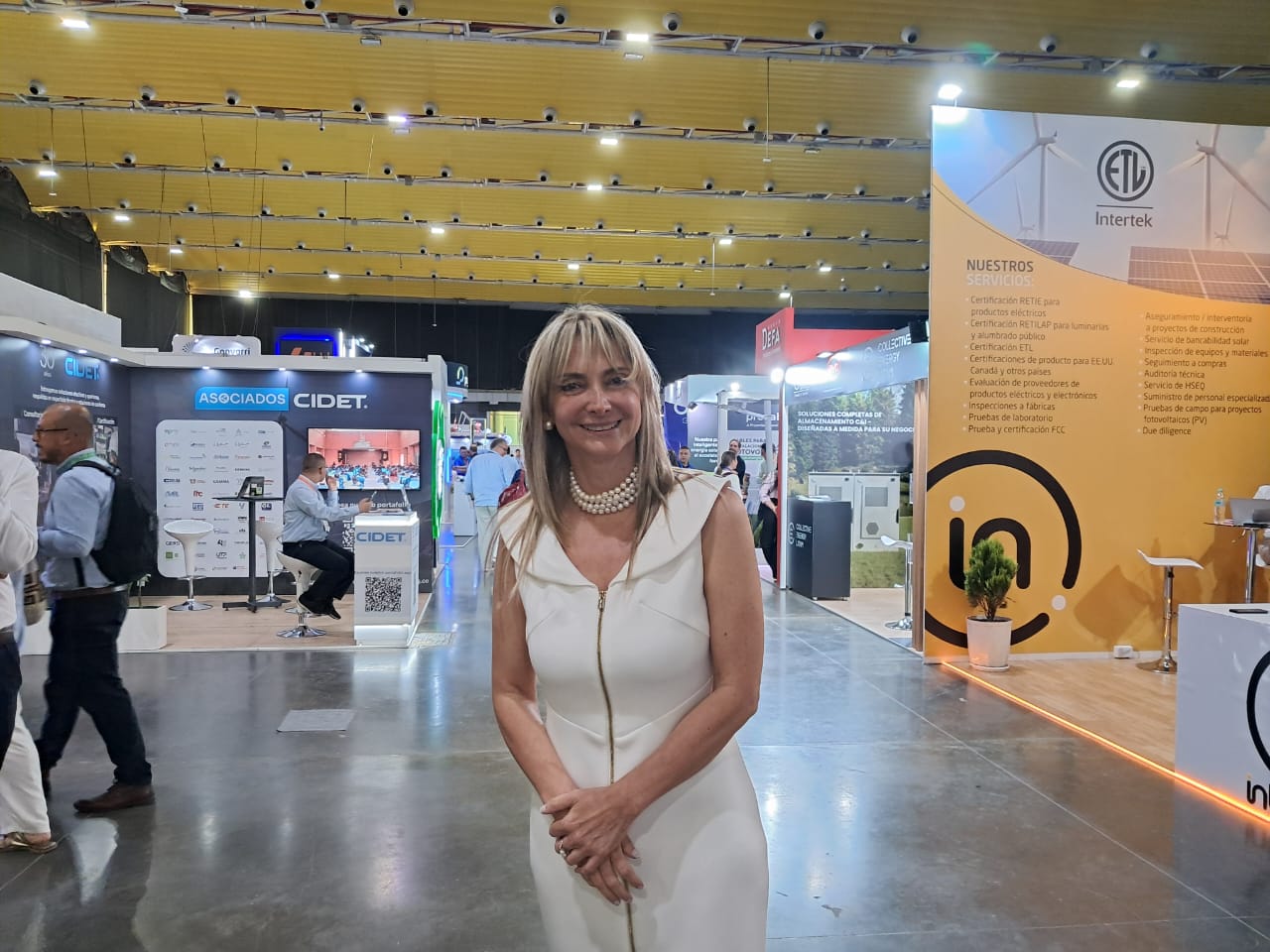 Más de 2.000 millones de dólares y 21.000 empleos hemos invertido en los últimos 2 años en energías renovables en Colombia: SER Colombia.