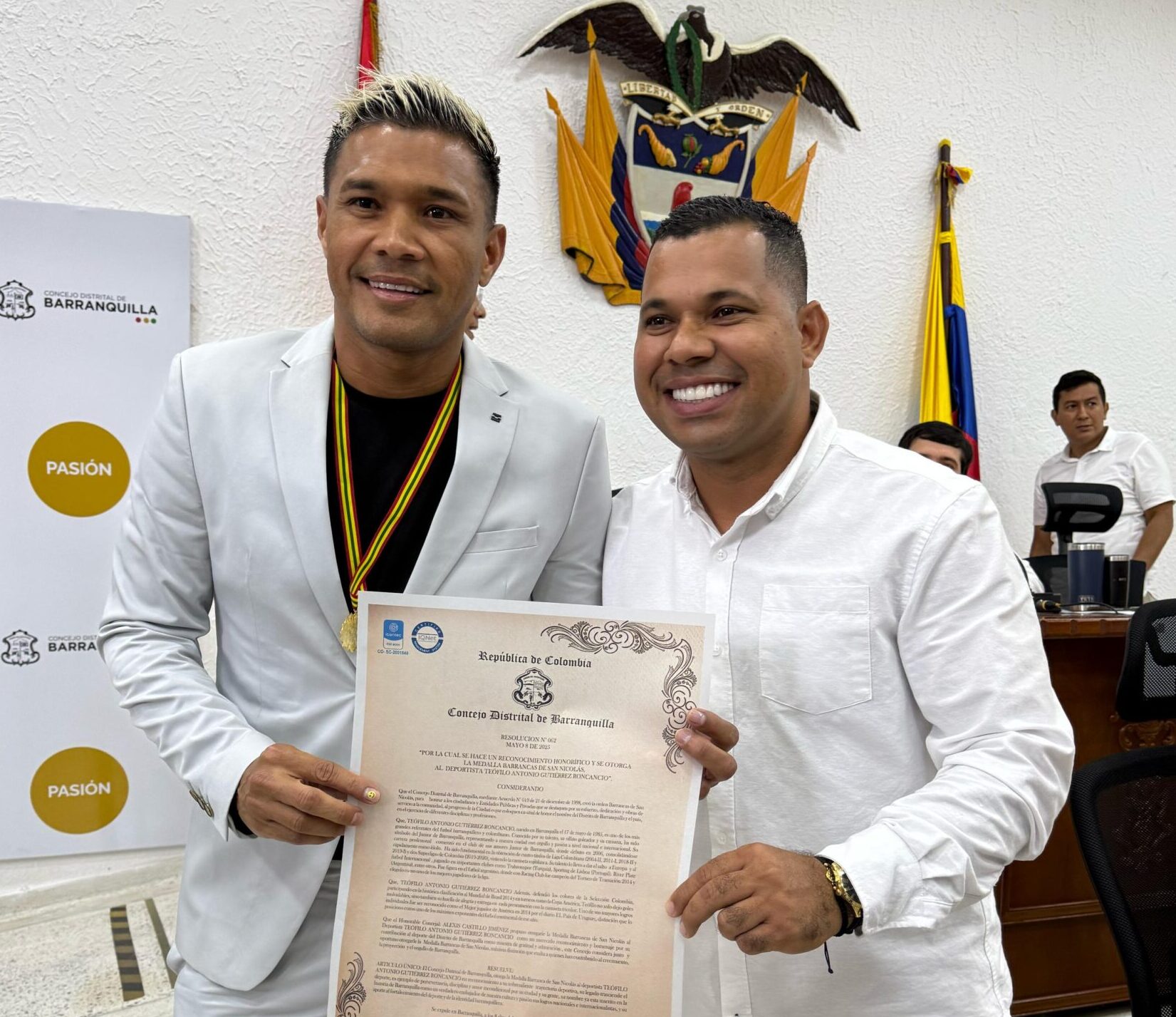 Concejo de Barranquilla entrega medalla de Barrancas a Teofilo Gutiérrez
