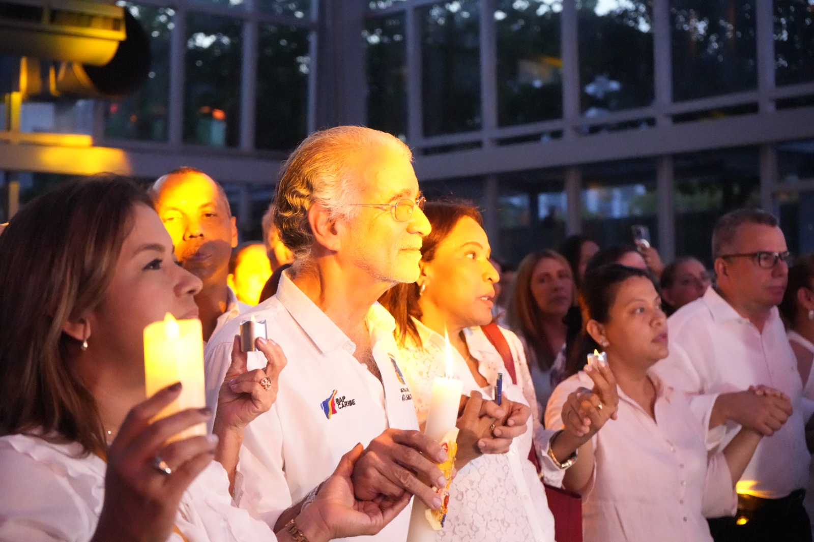 Barranquilla encendió una luz por la vida y la paz en emotiva jornada en la Plaza de la Paz