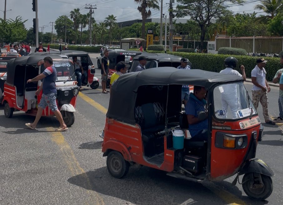 Motocarristas en Soledad no llegaron a la cita con la alcaldesa pese a exigir diálogo