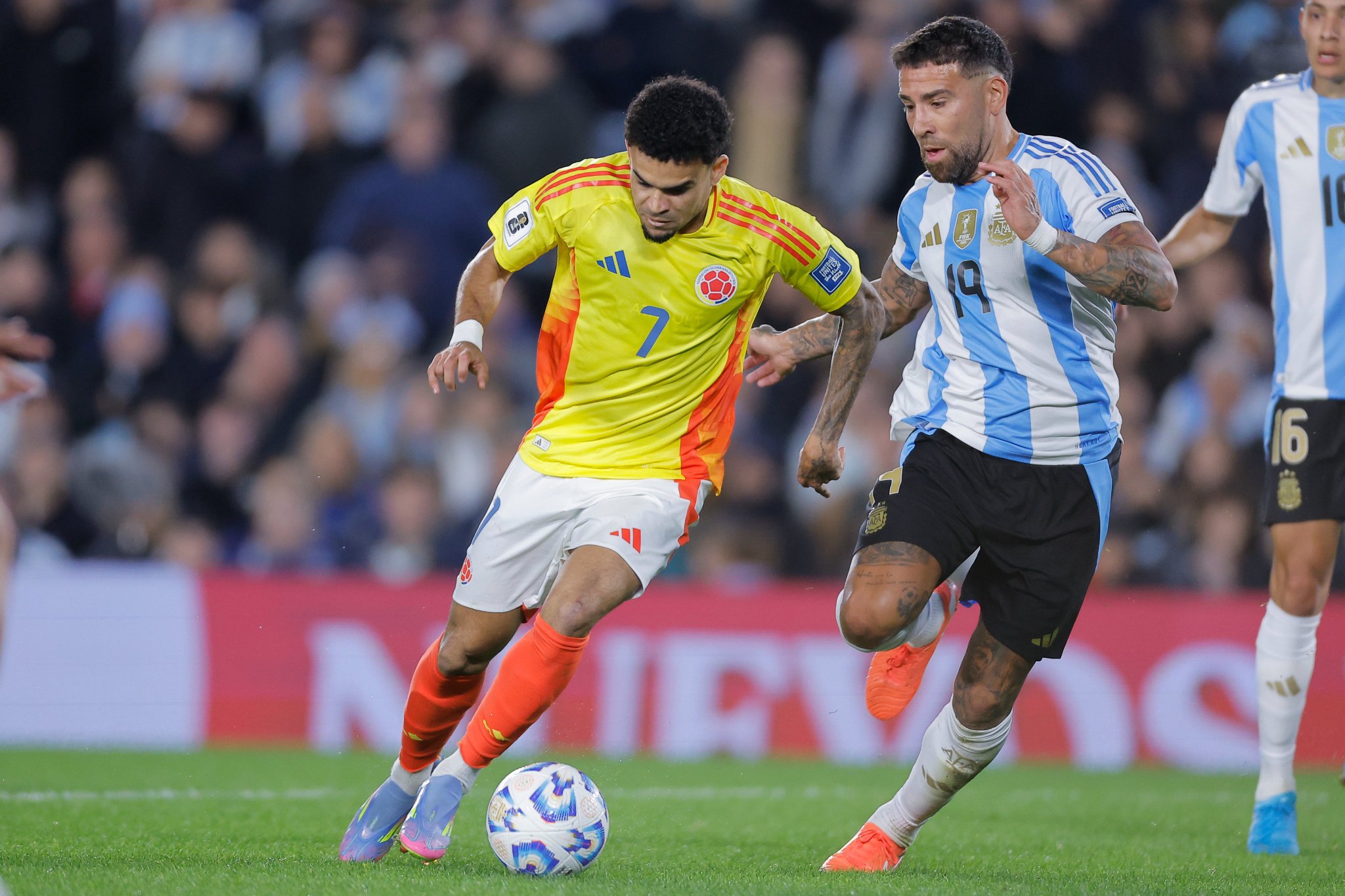 Colombia empata con Argentina y sigue aplazando la clasificación