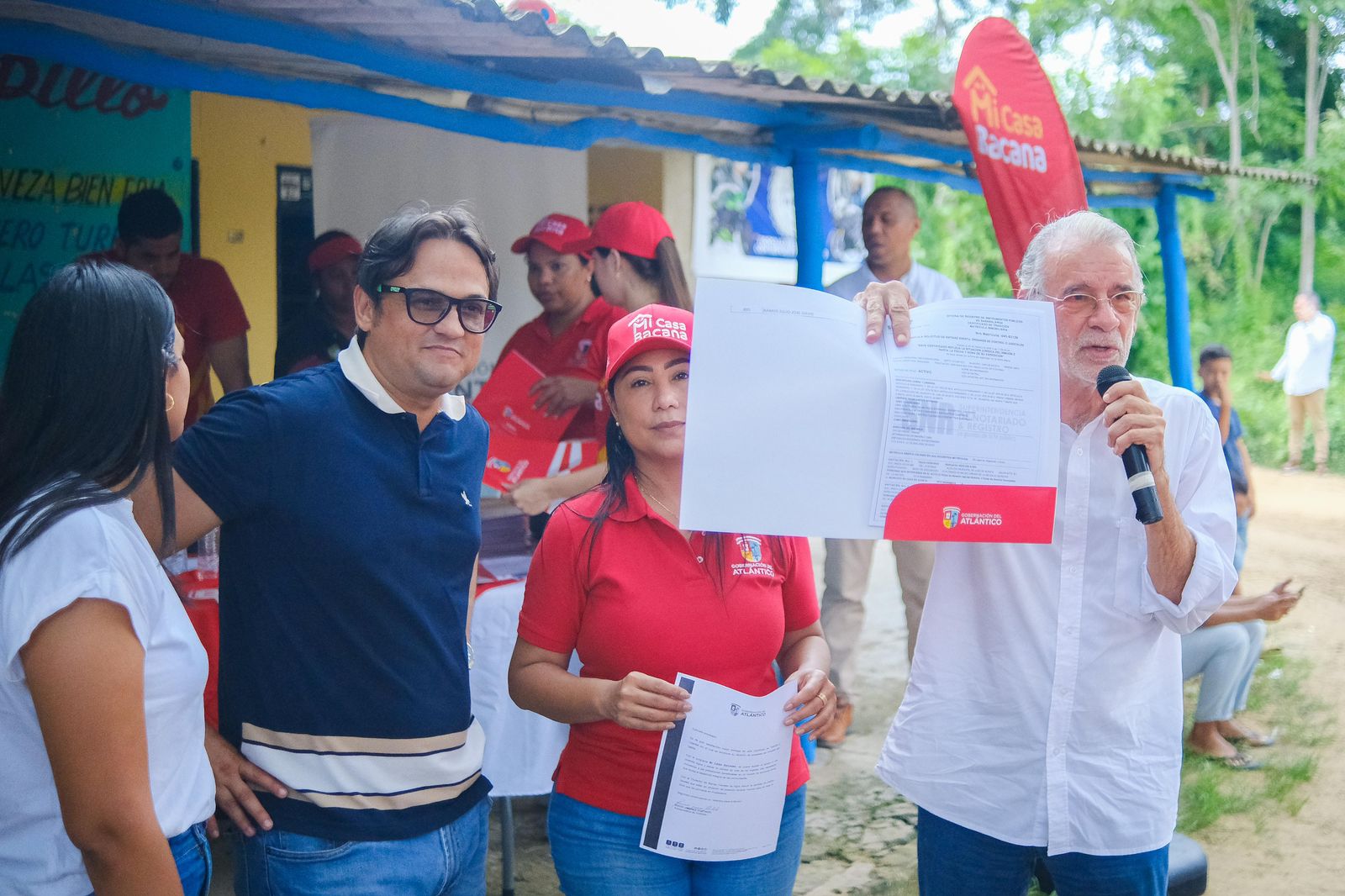 Gobernación del Atlántico entrega títulos de propiedad en Juan de Acosta