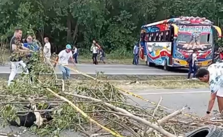 Autoridades acuerdan plan de emergencia para restablecer suministro de agua en Villa Olímpica, Galapa