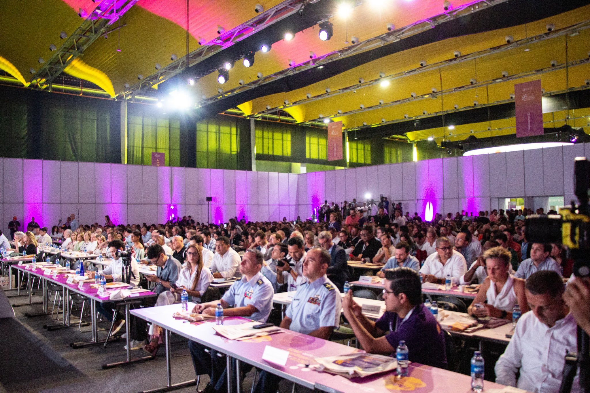 En la OCDE, Ministro de Trabajo destacó esfuerzos del presidente Petro para fortalecer la clase obrera