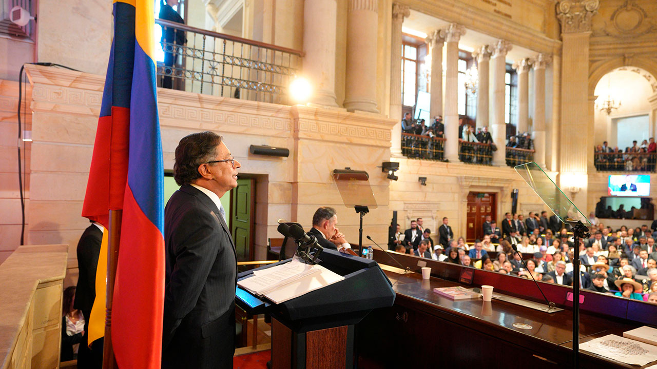 Petro destaca en el Congreso: «Hoy se debate sobre los problemas del pueblo, eso sí es democracia»
