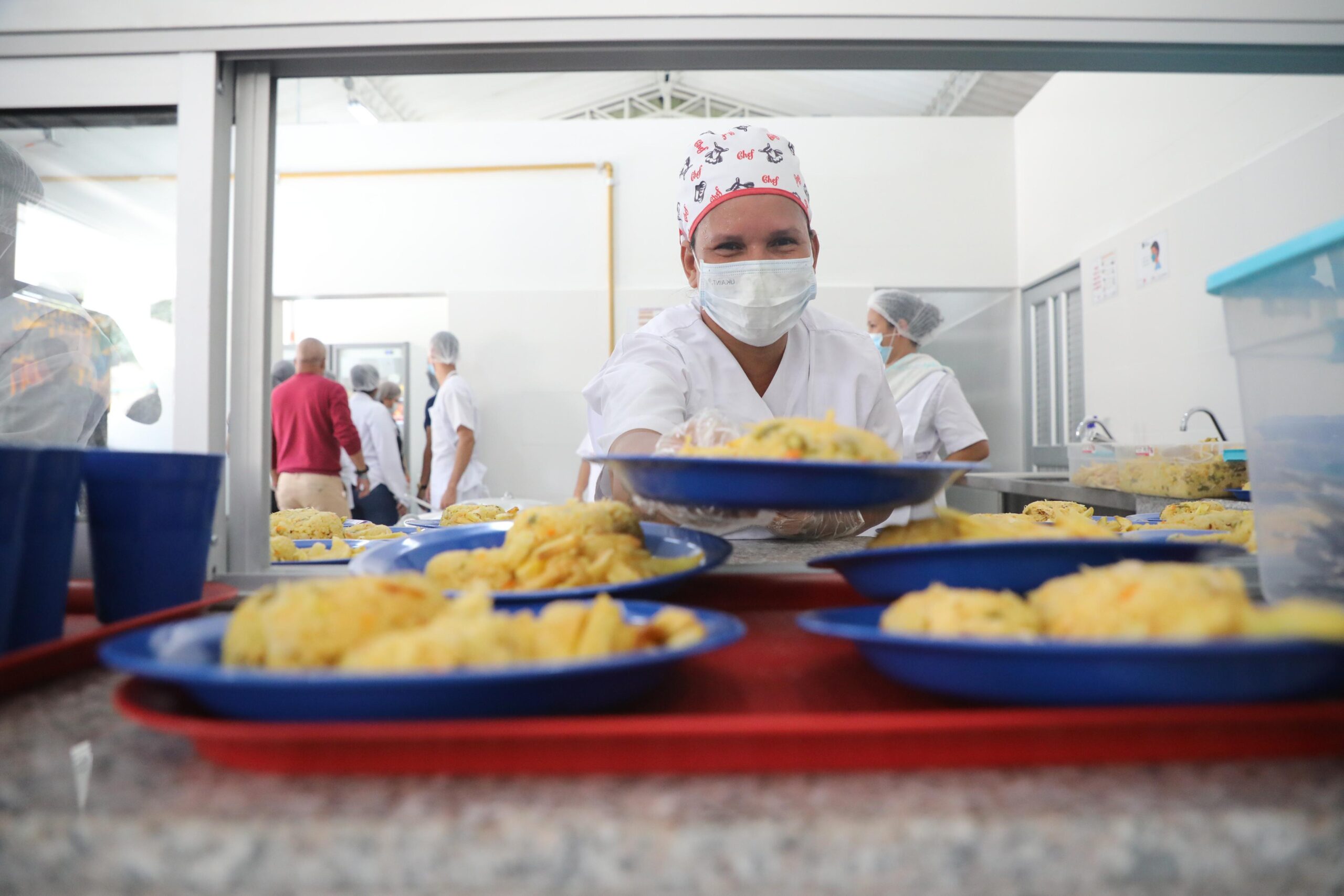 Distrito entrega nueva cocina para beneficiar a más de 800 estudiantes del CODEBA