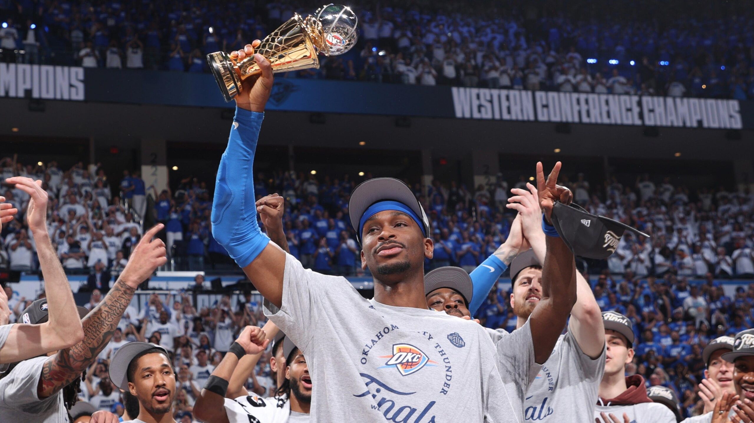 Shai Gilgeous-Alexander capitaliza título con contrato récord
