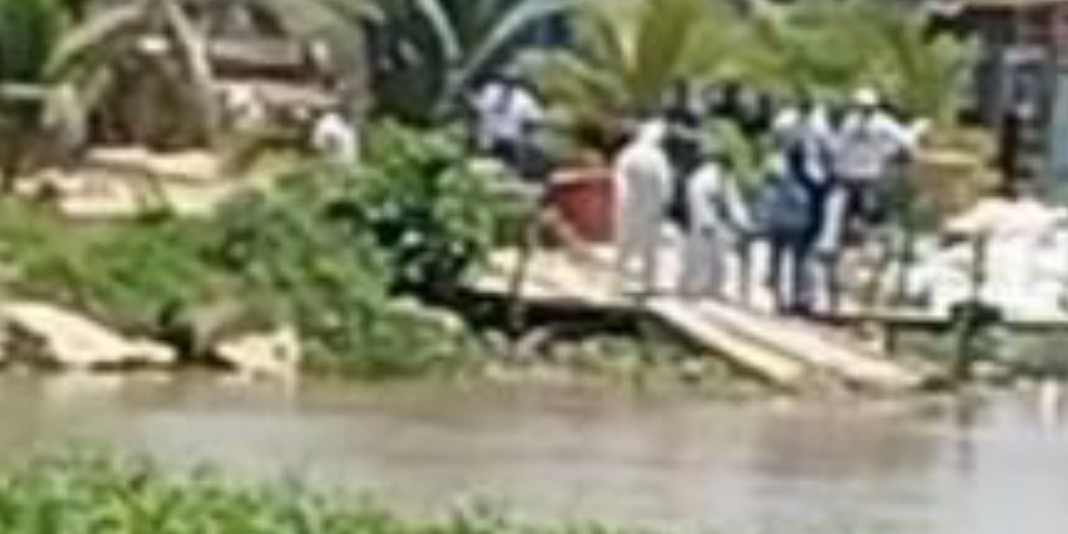 Hallan cadáver flotando en el río Magdalena