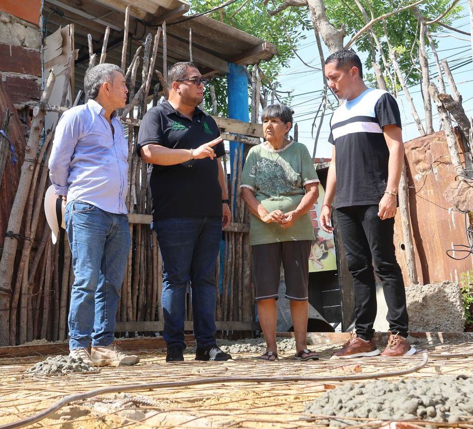 Con mejoramientos de viviendas, alcalde Plinio Cedeño sigue su apuesta por el progreso social de los porteños