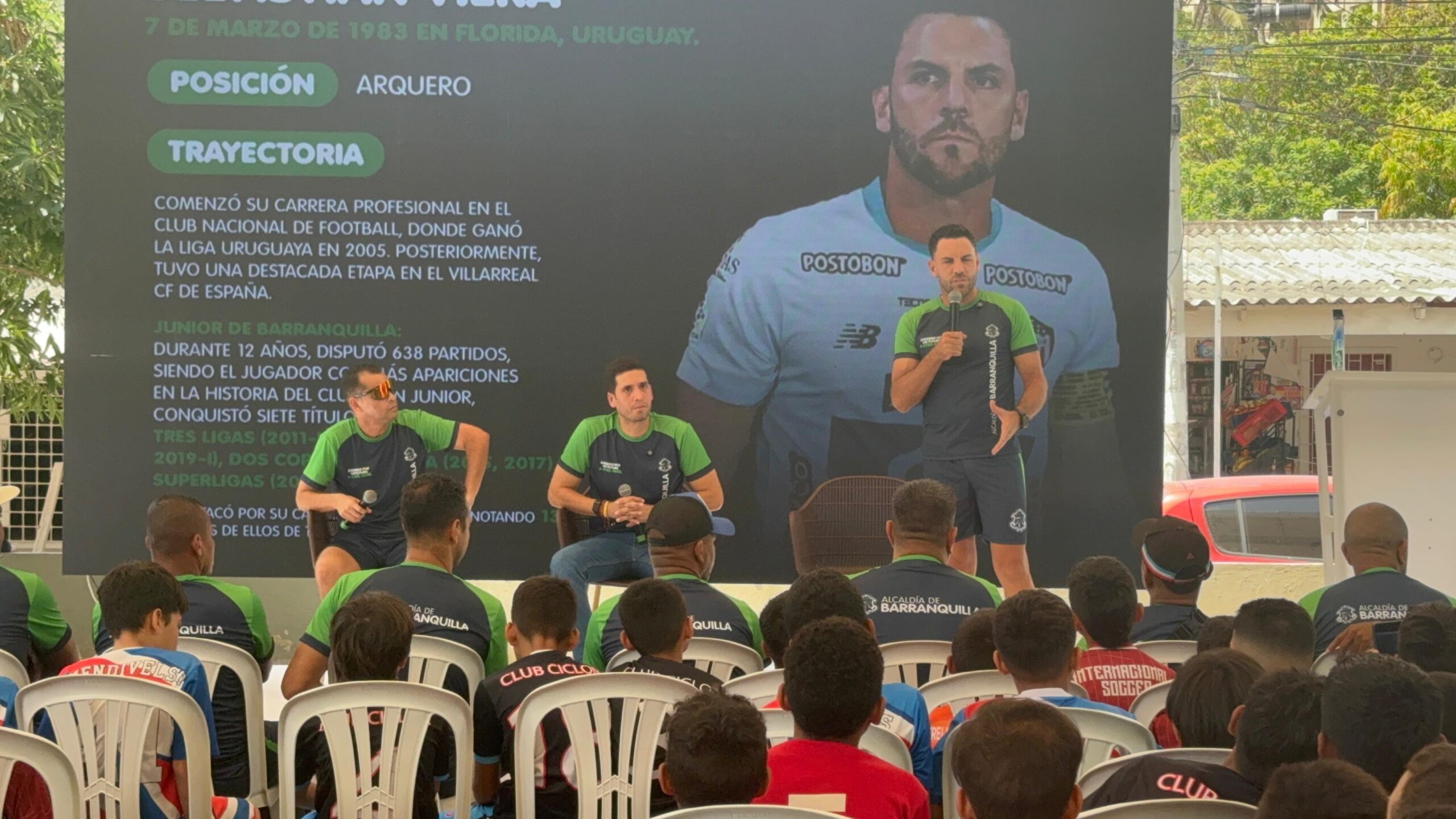 Figuras del fútbol colombiano lideran estrategia deportiva de la Alcaldía para transformar vidas de niños y jóvenes