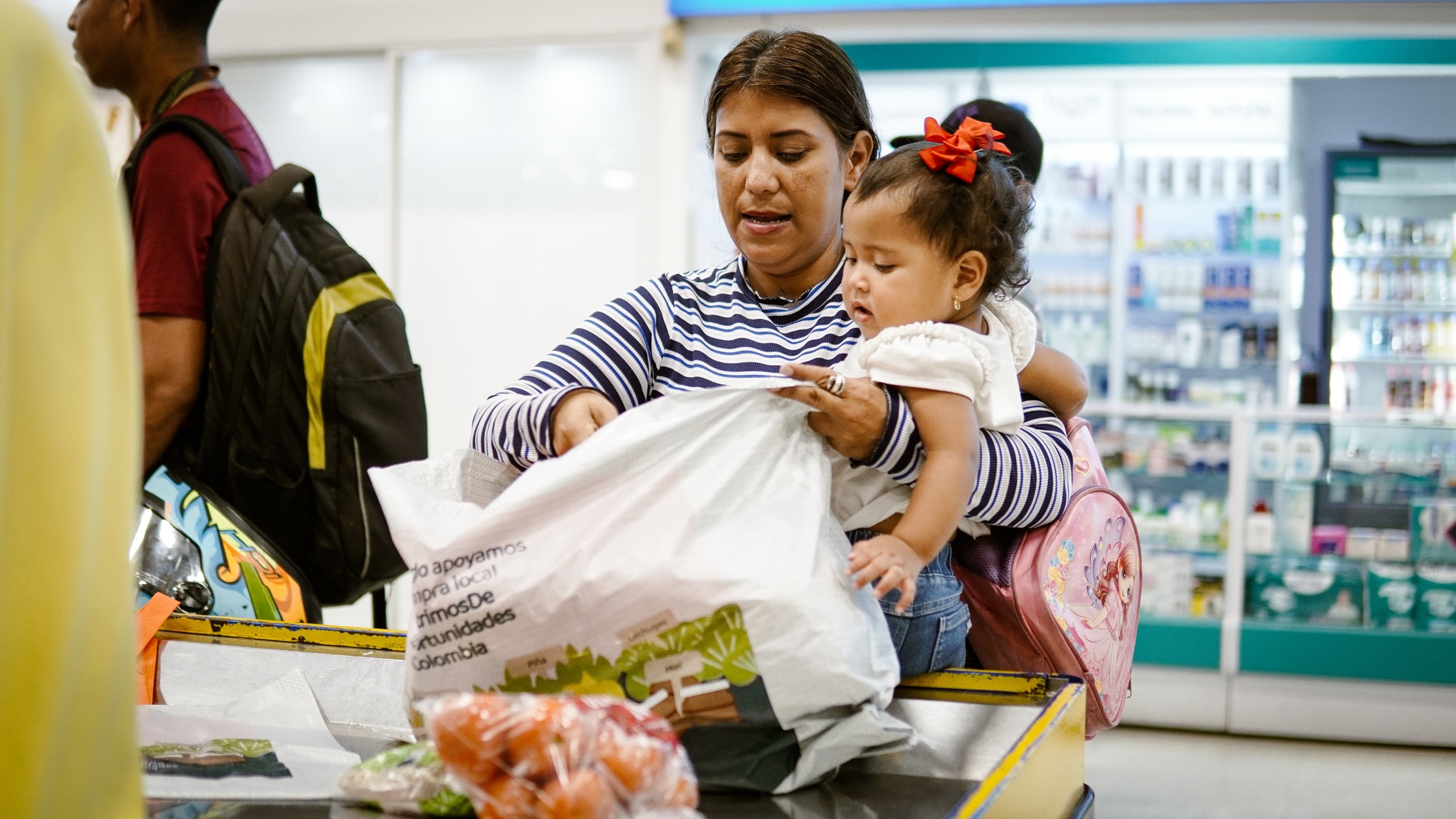 Distrito fortalece la seguridad alimentaria de la primera infancia con redención de bonos nutricionales