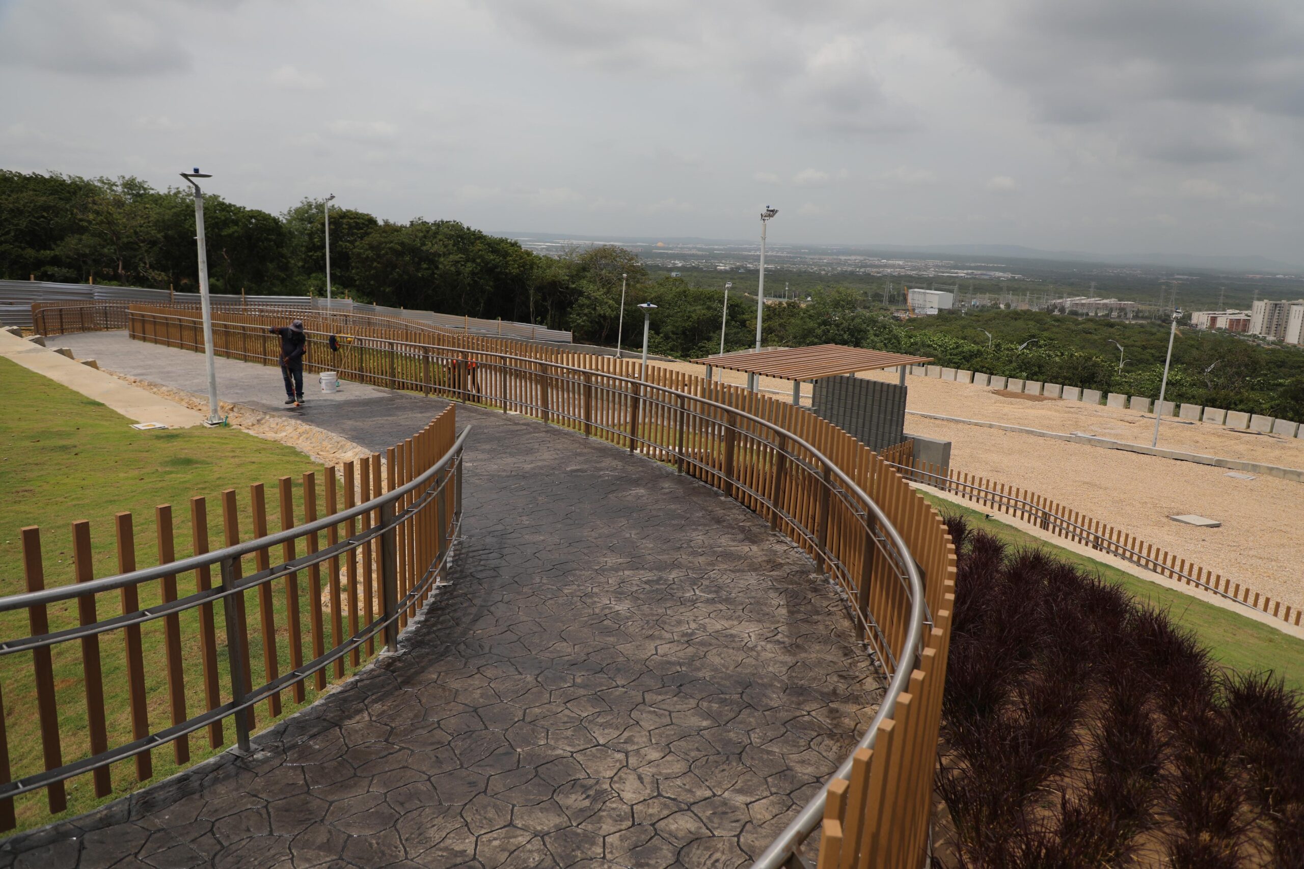 Avanza construcción de pista de ciclomontañismo en bosque urbano de Barranquilla