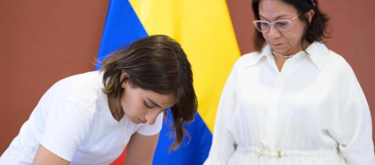 Rosa Villavicencio asume como canciller (e) tras salida de Laura Sarabia