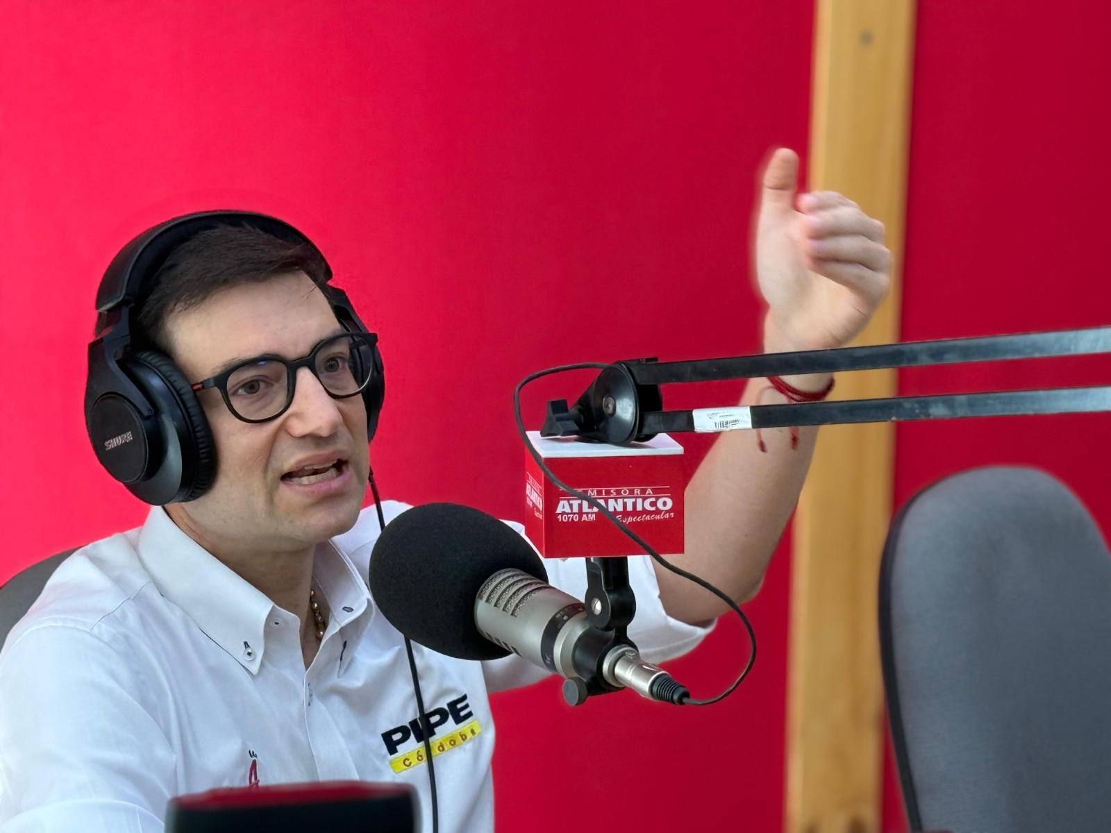 Excontralor Felipe Córdoba critica manejo fiscal del Gobierno Petro y confirma su aspiración presidencial