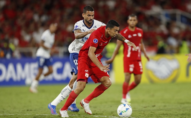 América de Cali avanza a octavos de final de la Sudamericana tras vencer a Bahía de Brasil