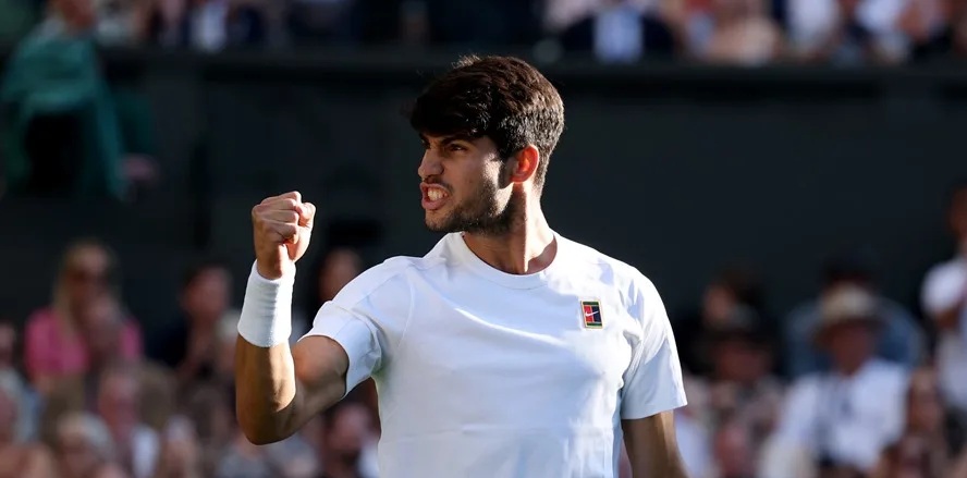 Alcaraz aplasta a Norrie y se mete en semifinales de Wimbledon